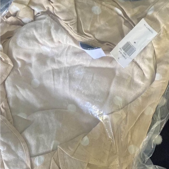 Old navy Brand new with tags old navy maternity peach polka dot dress - Picture 2 of 2